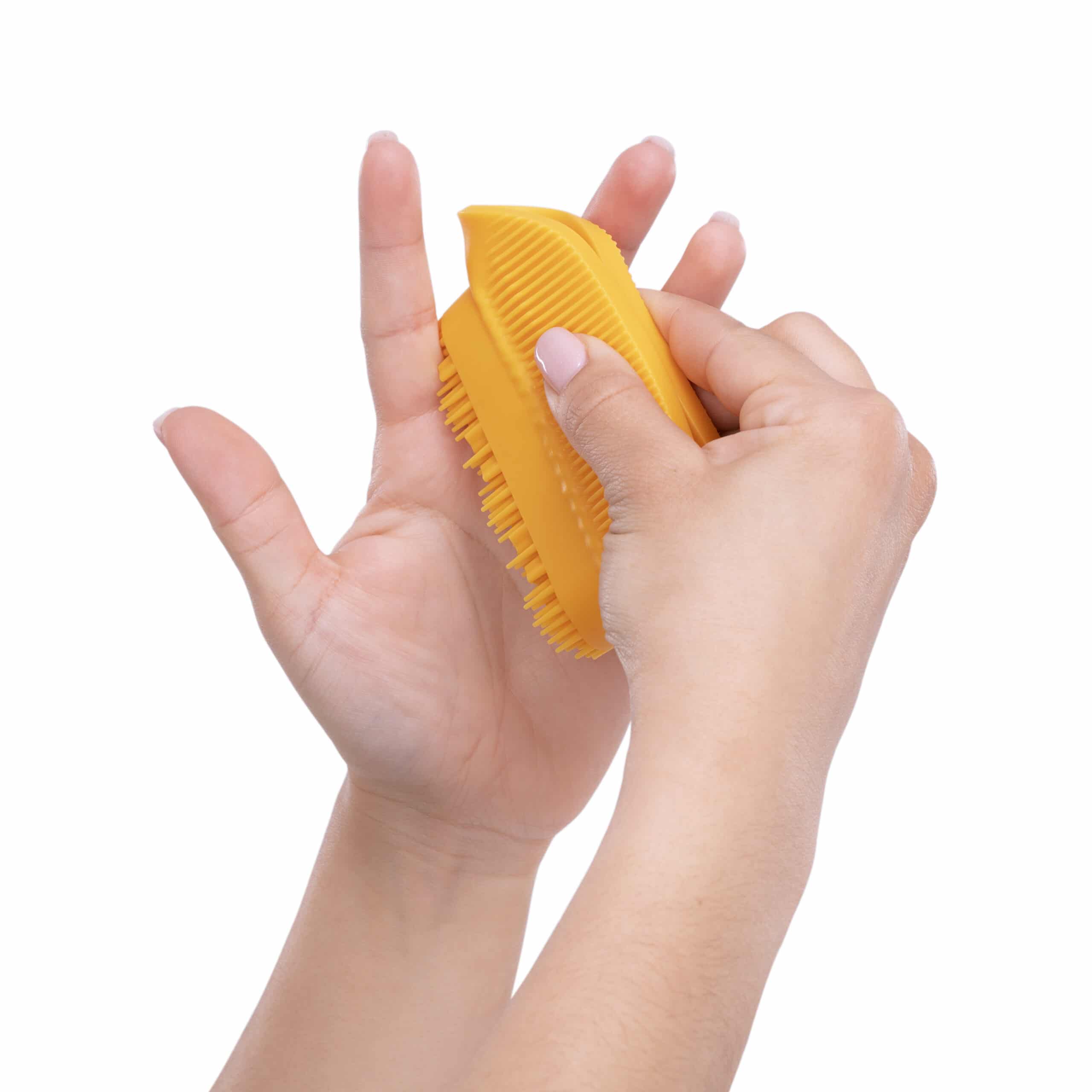 VLYP_Silikon-Bu╠êrste_Hand_1