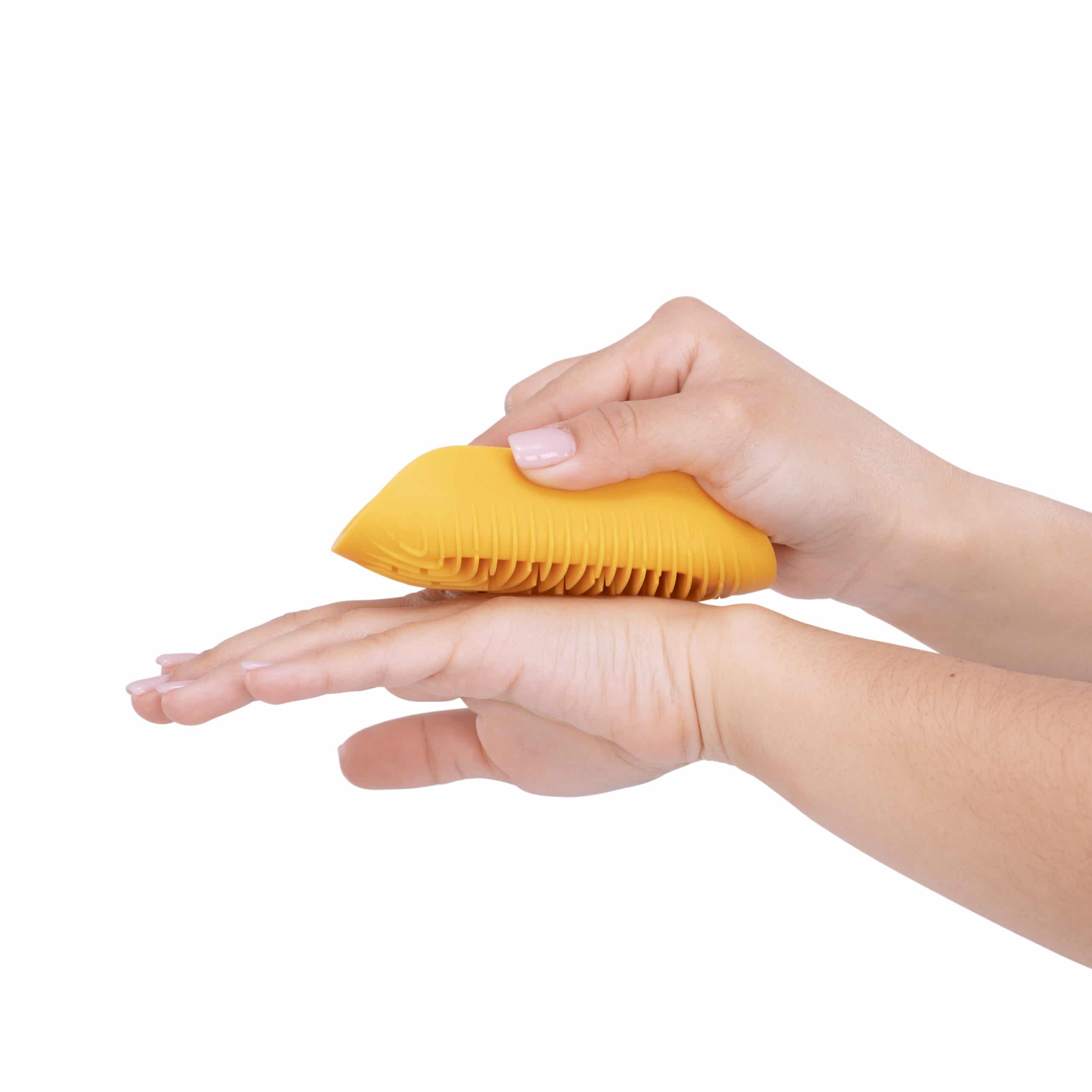 VLYP_Silikon-Bu╠êrste_Hand_3